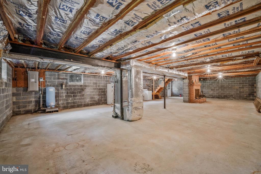 9103 MEETZE ROAD