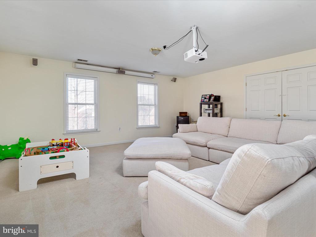 119 CHANCELLORSVILLE DRIVE