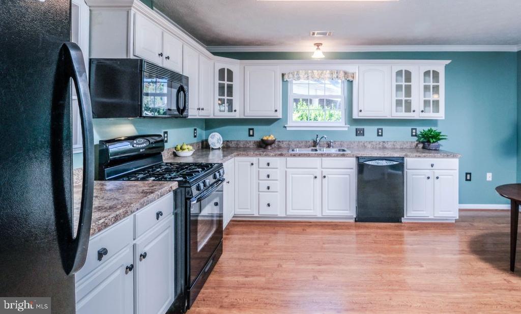 106 CANDLEWICK DRIVE