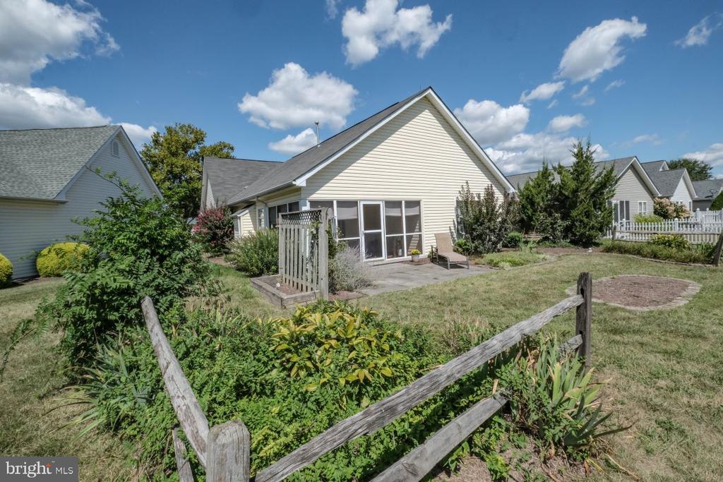 106 CANDLEWICK DRIVE