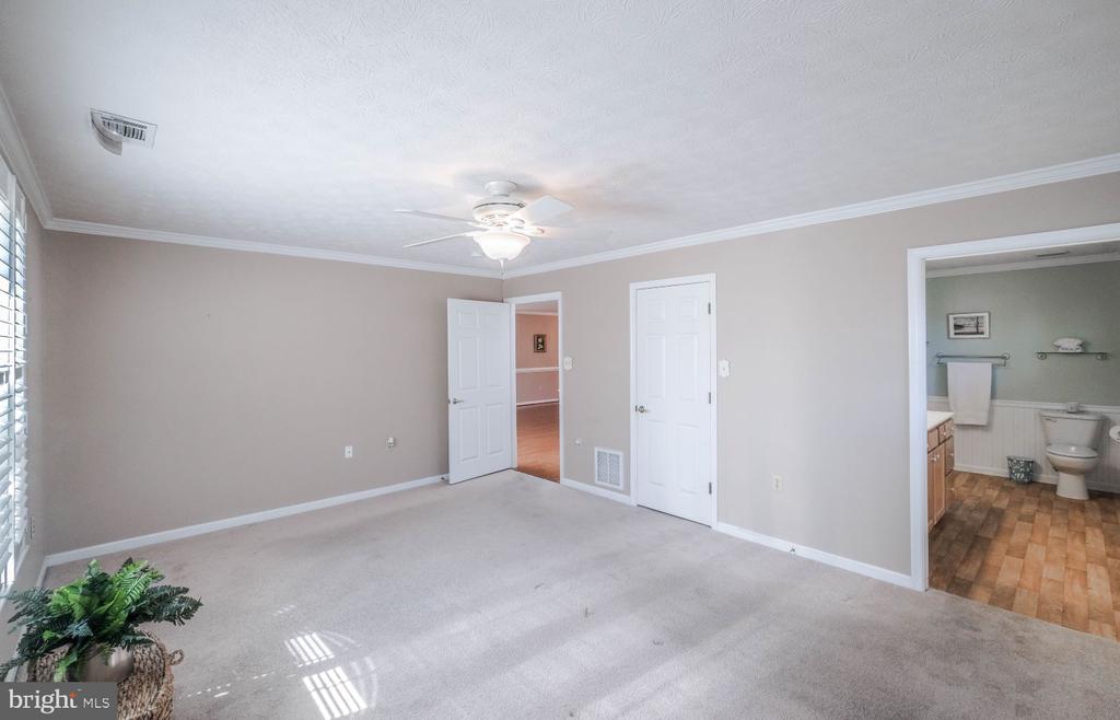 106 CANDLEWICK DRIVE