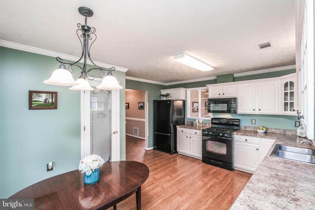 106 CANDLEWICK DRIVE