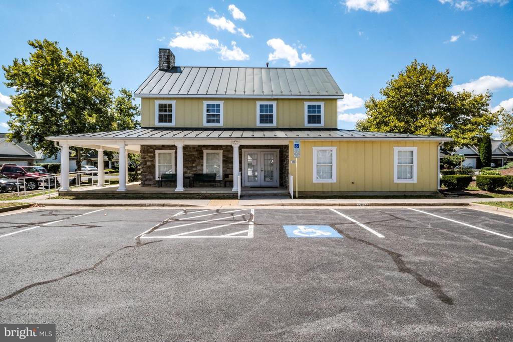 106 CANDLEWICK DRIVE