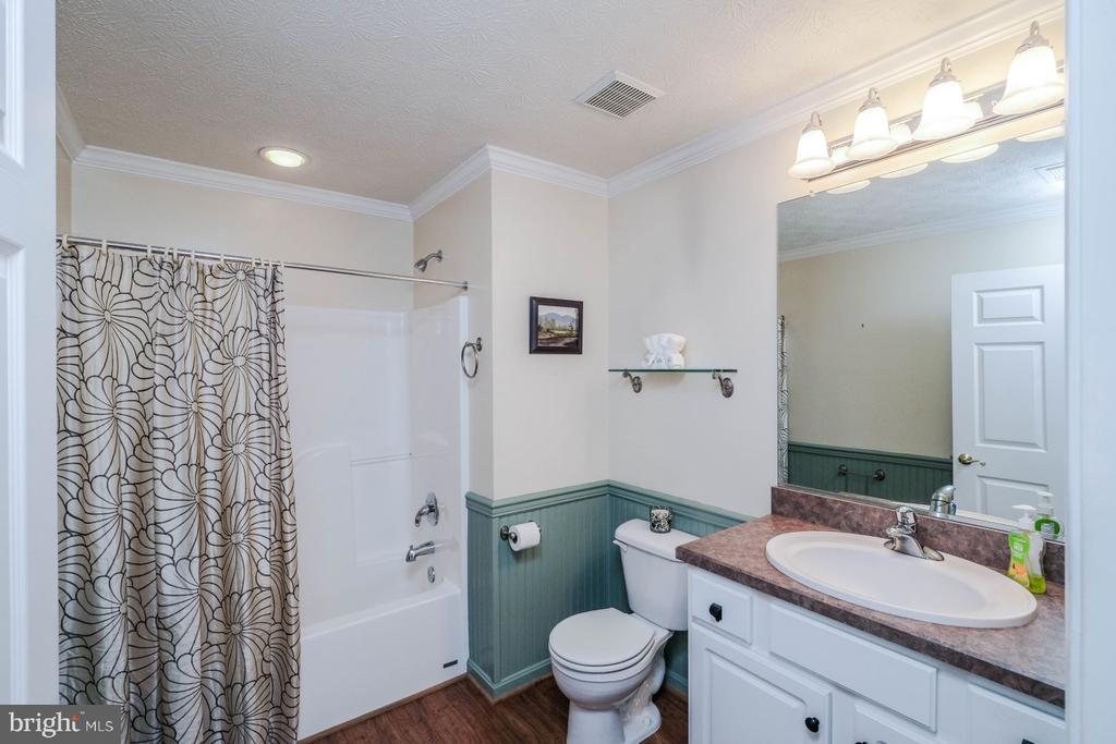 106 CANDLEWICK DRIVE