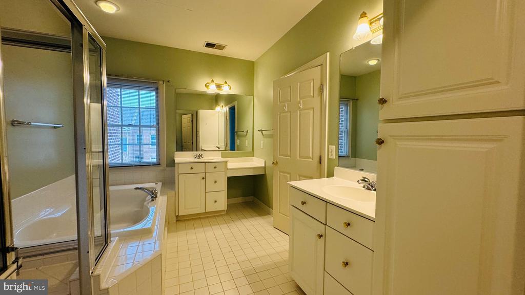 12459 ROSE PATH CIRCLE