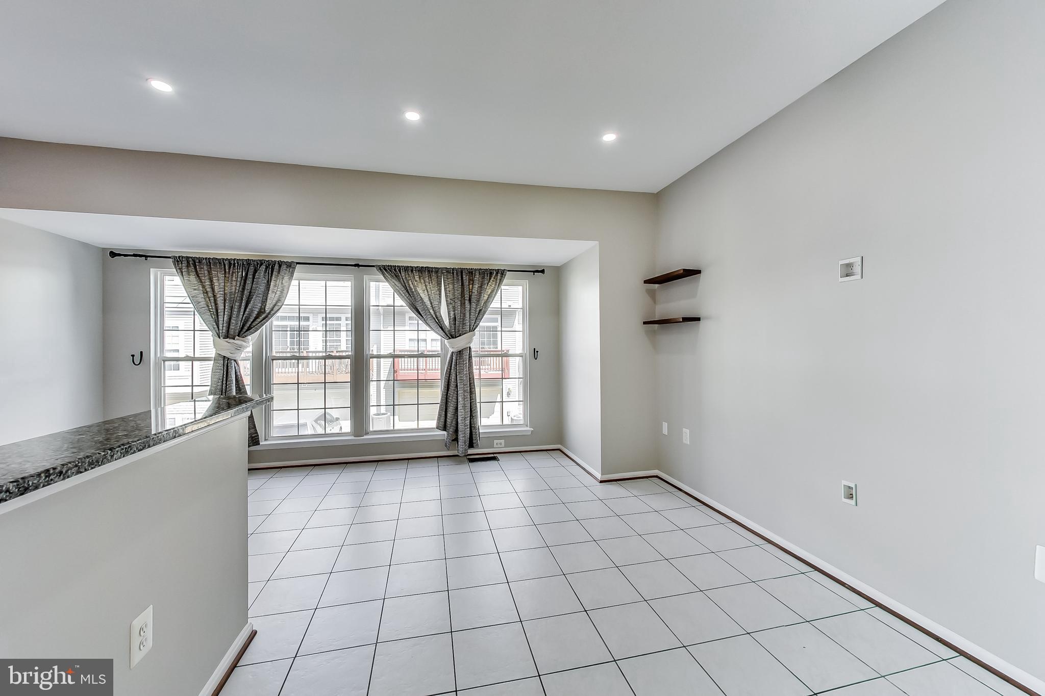 4079 FOUNTAINSIDE LANE