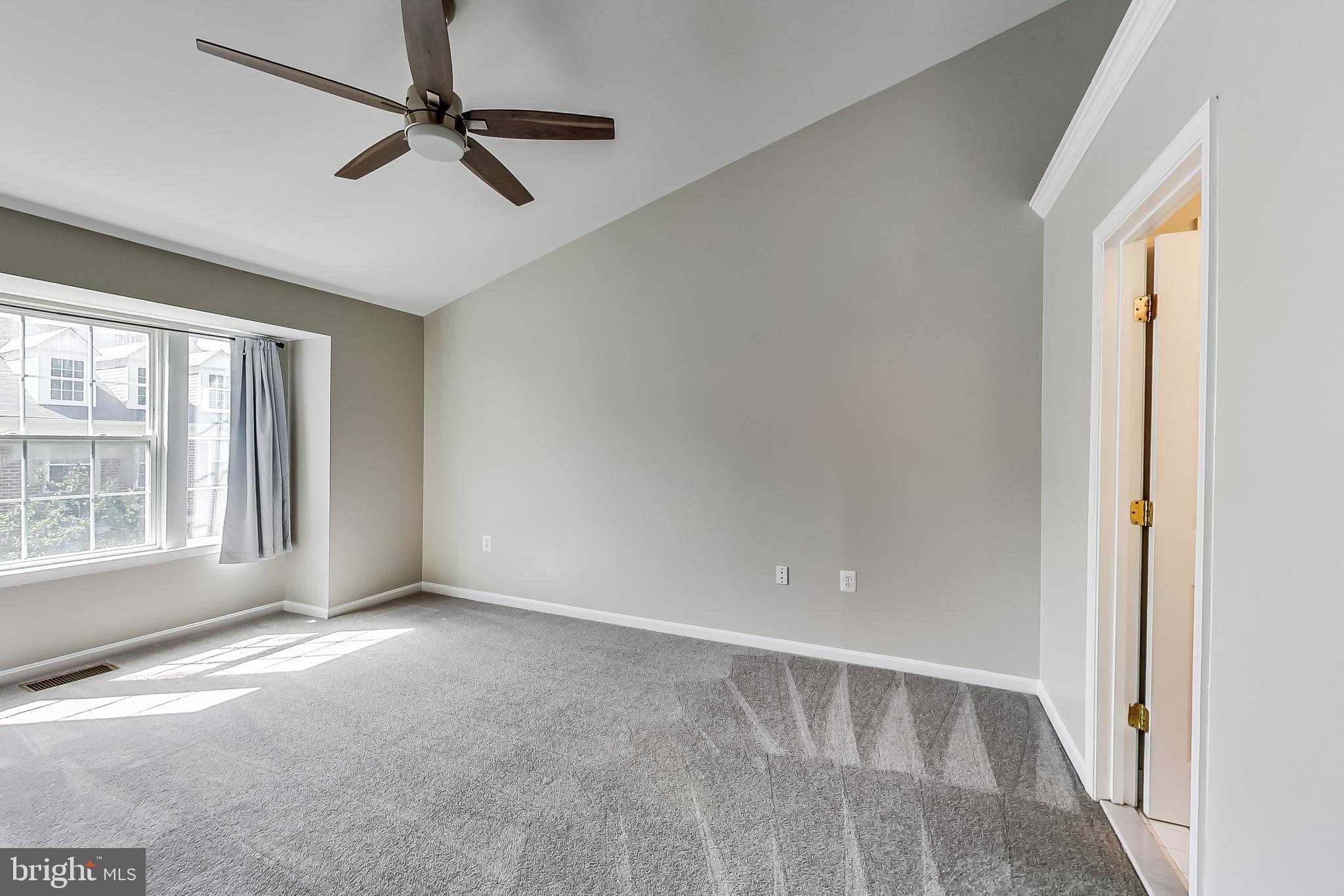 4079 FOUNTAINSIDE LANE
