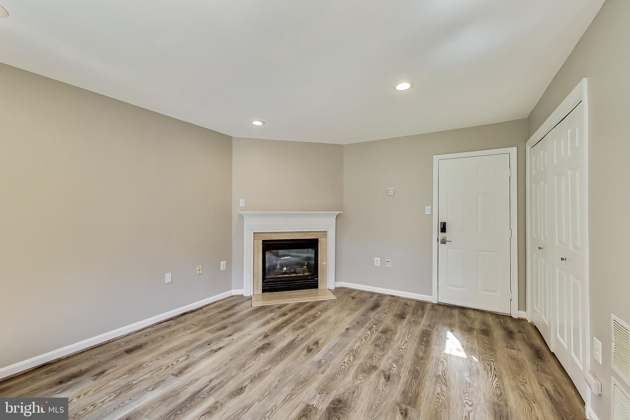 4079 FOUNTAINSIDE LANE