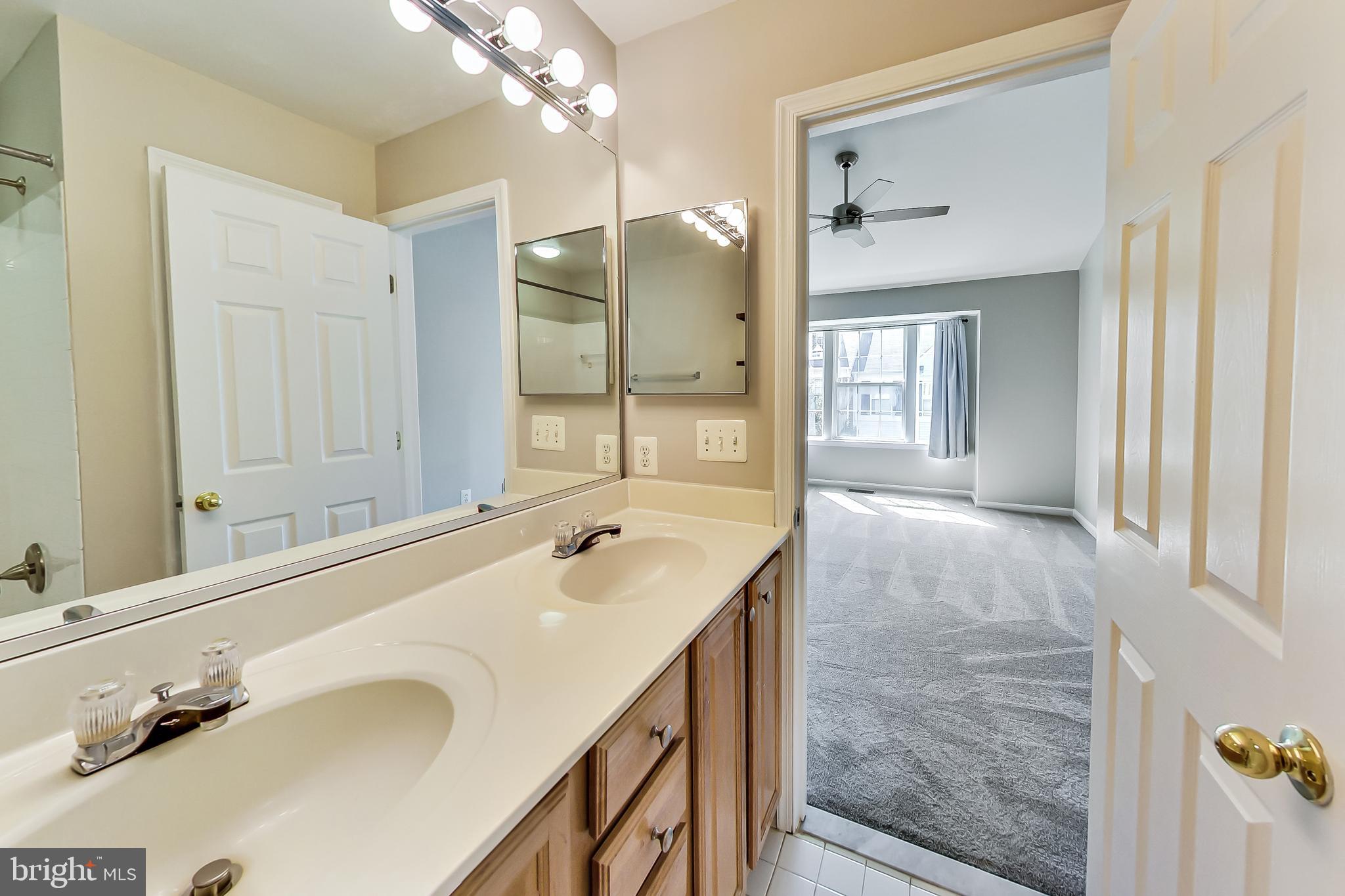 4079 FOUNTAINSIDE LANE