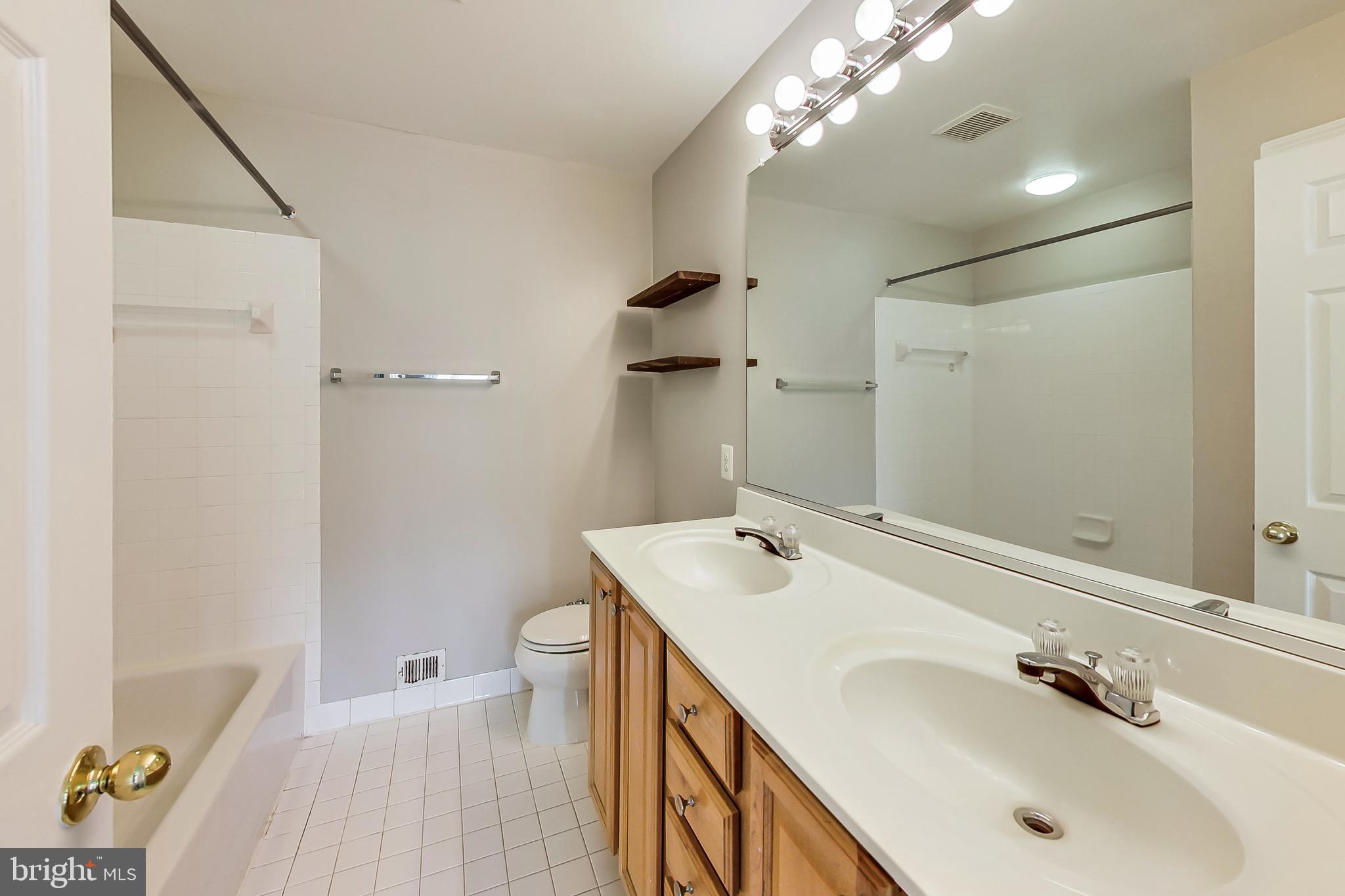 4079 FOUNTAINSIDE LANE