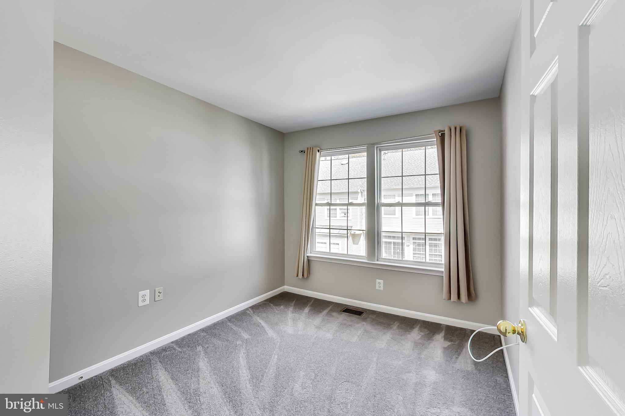 4079 FOUNTAINSIDE LANE