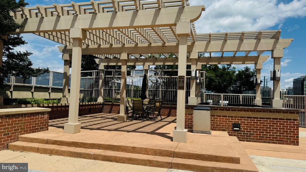 2451 MIDTOWN AVENUE 210