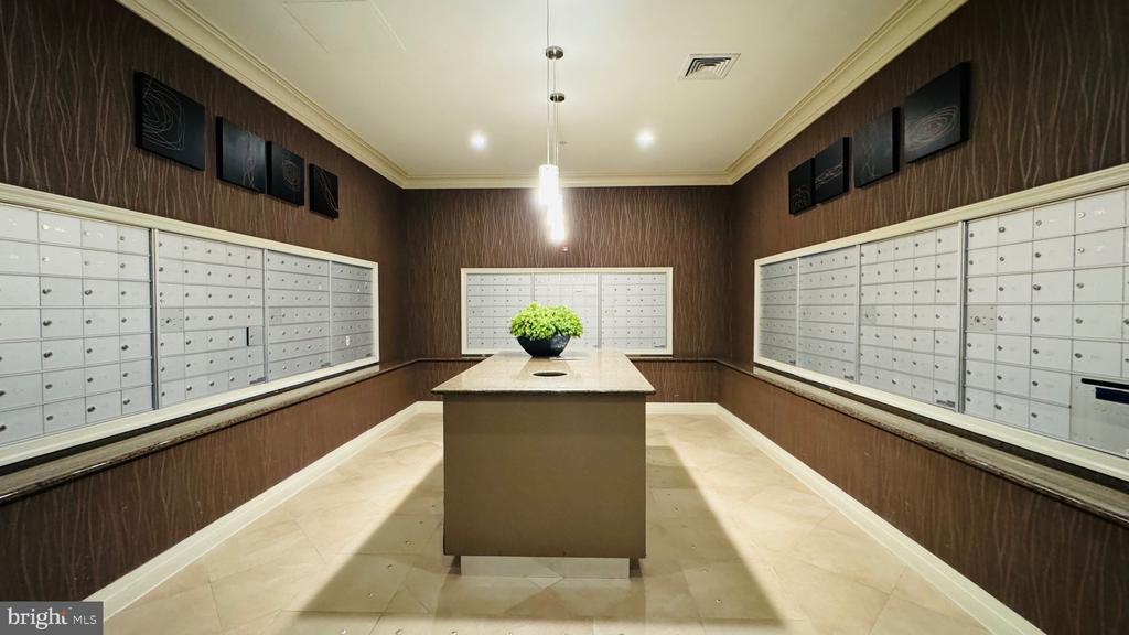 2451 MIDTOWN AVENUE 210