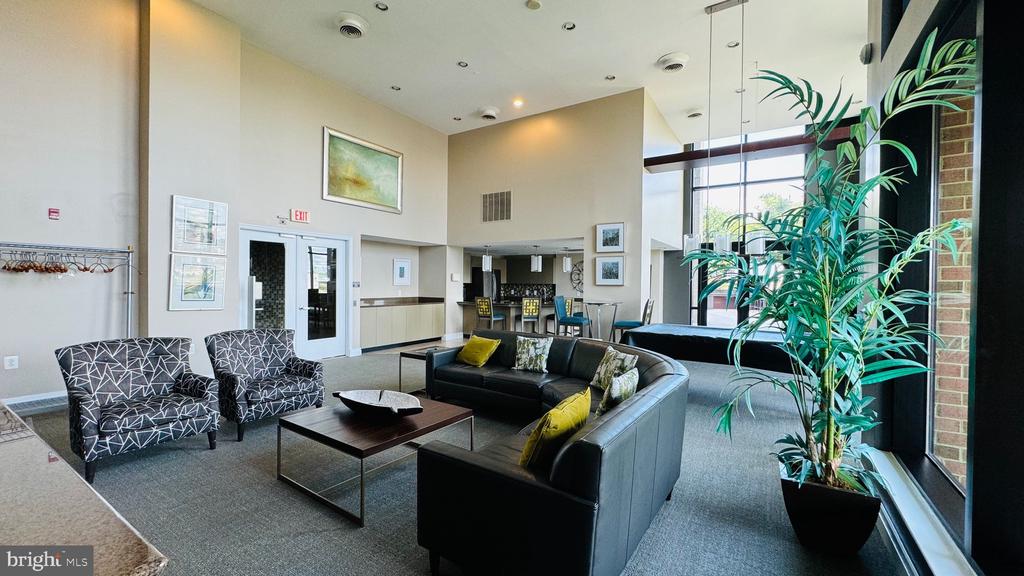 2451 MIDTOWN AVENUE 210