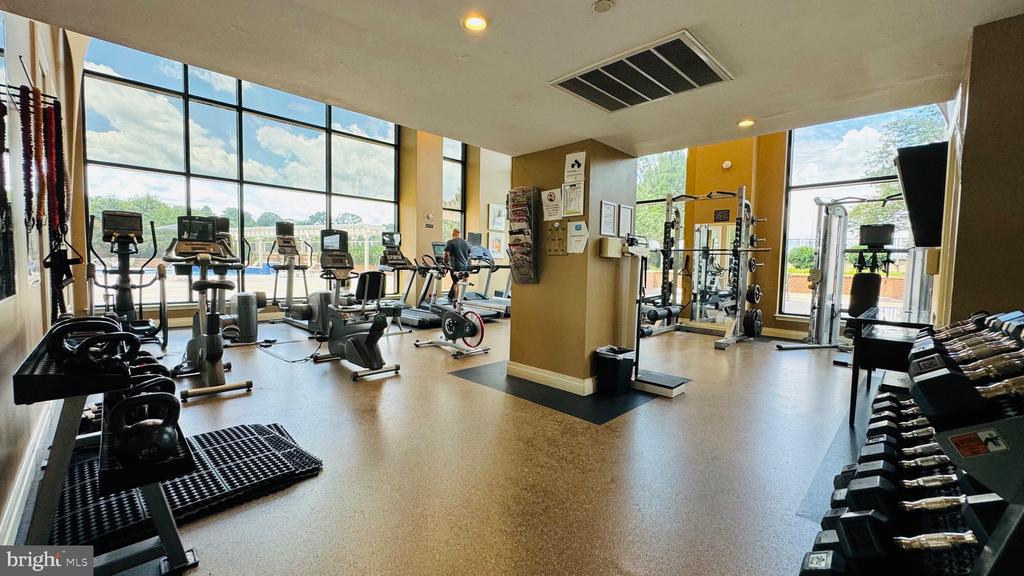 2451 MIDTOWN AVENUE 210