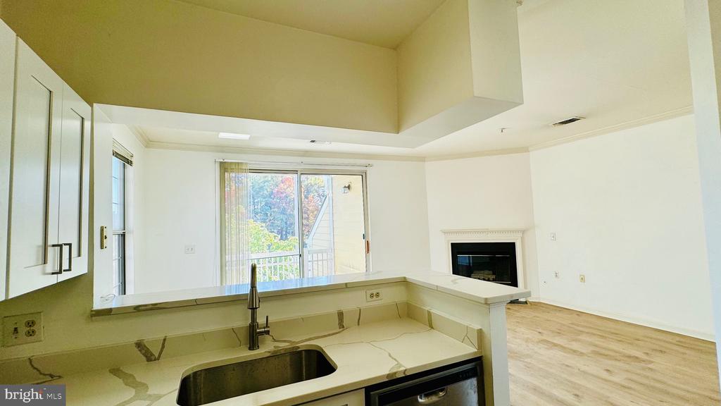 2107 HIGHCOURT LANE 201
