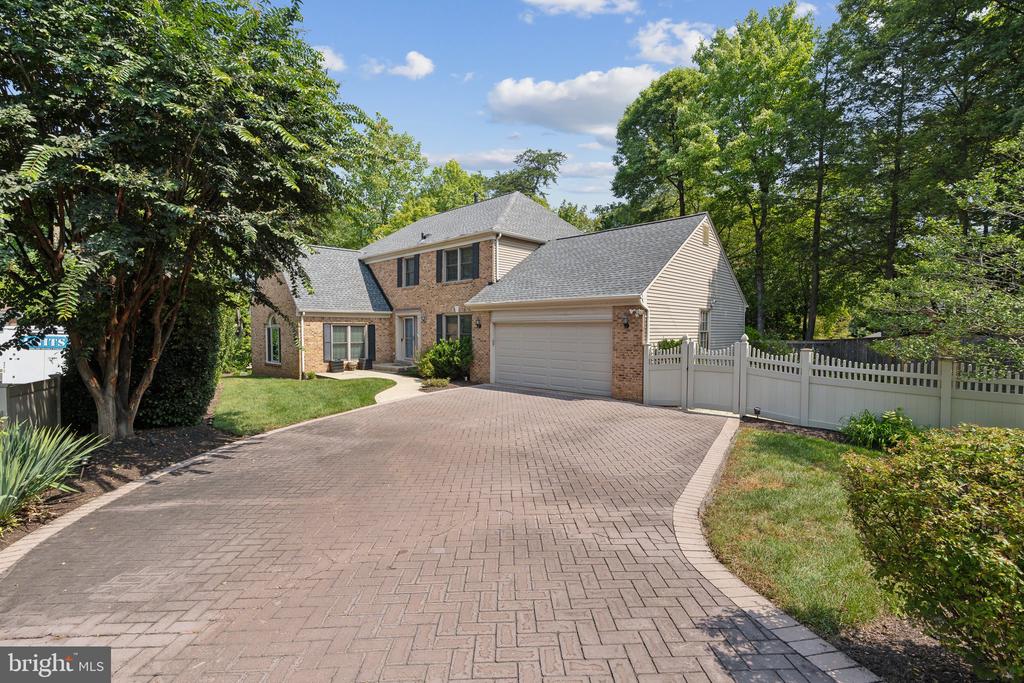 8740 SHADOW LAWN COURT