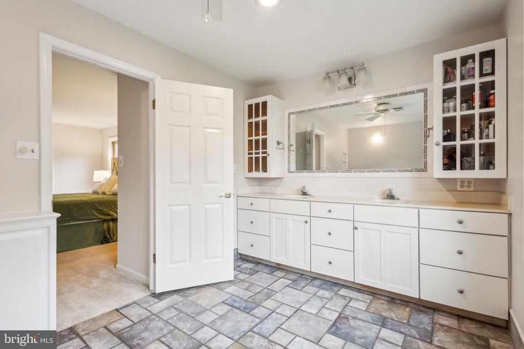 8740 SHADOW LAWN COURT