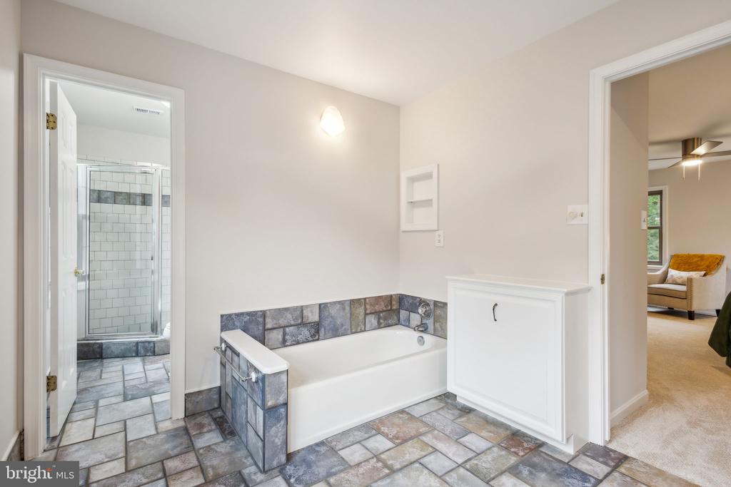 8740 SHADOW LAWN COURT