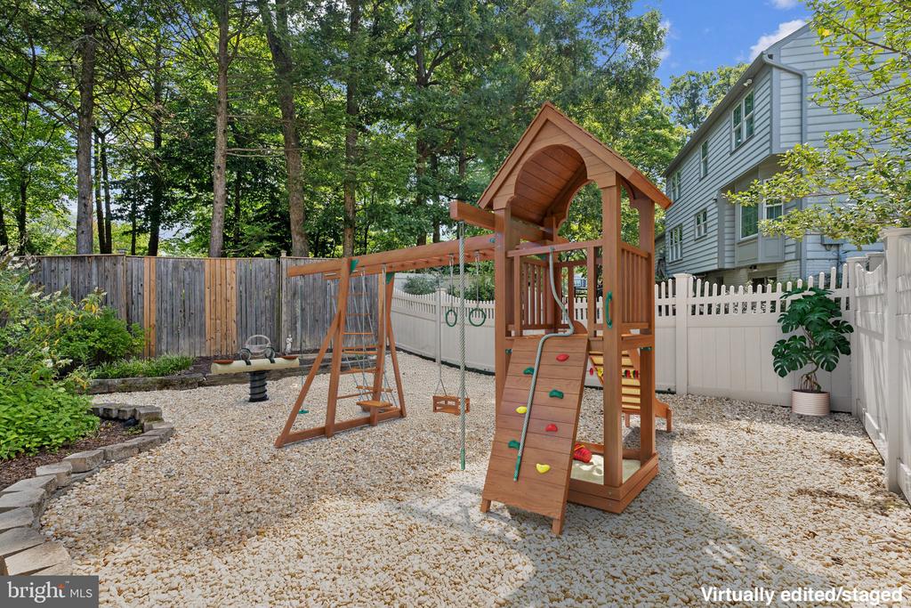 8740 SHADOW LAWN COURT