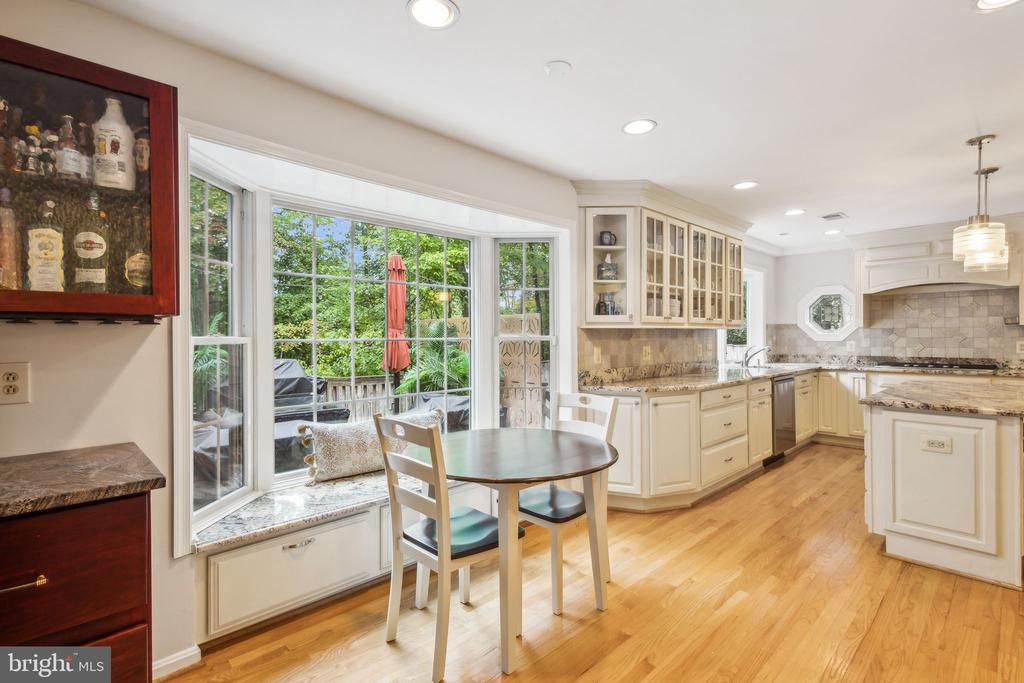 8740 SHADOW LAWN COURT