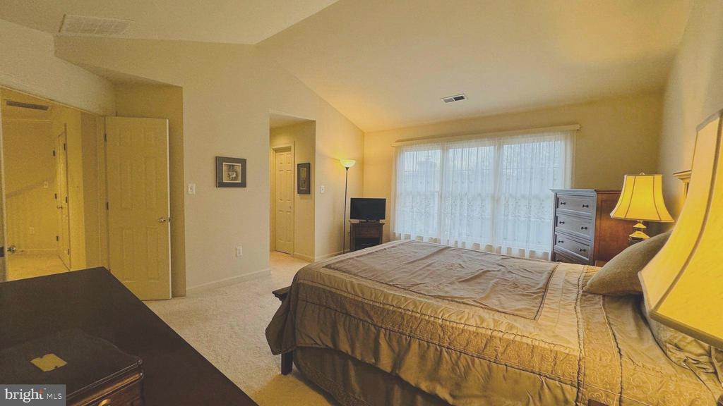 3764 CENTER WAY