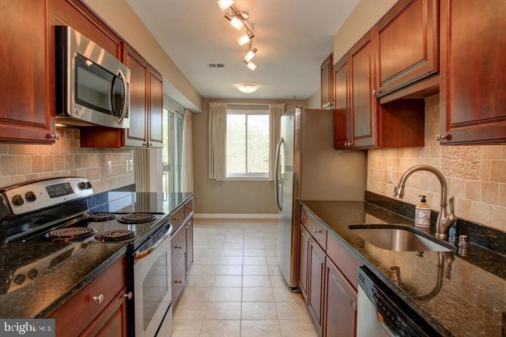 2817 JERMANTOWN ROAD 402