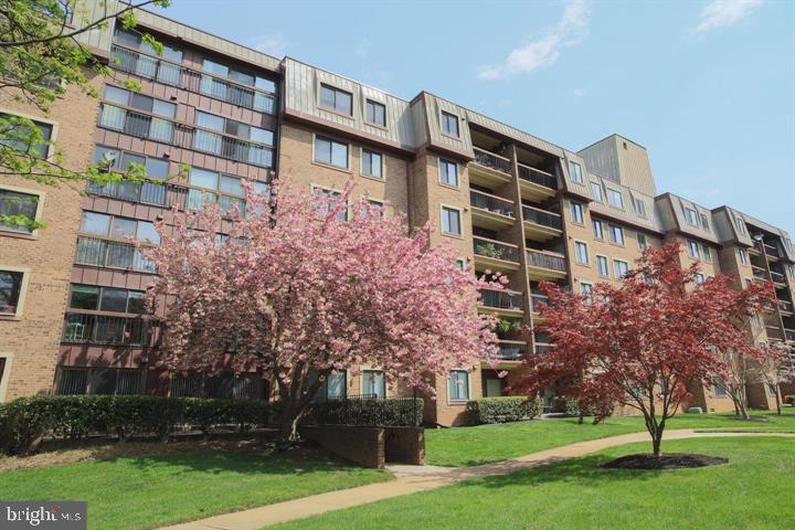 2817 JERMANTOWN ROAD 402