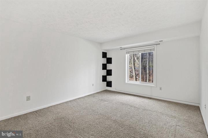 2222 HUNTERS RUN DRIVE 2222