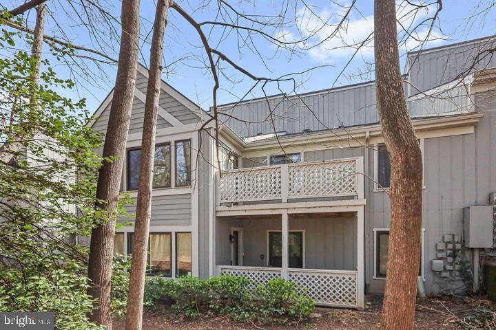 2222 HUNTERS RUN DRIVE 2222