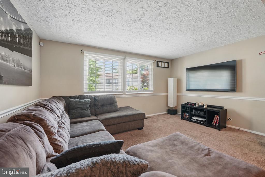 8706 PINNACLE ROCK COURT