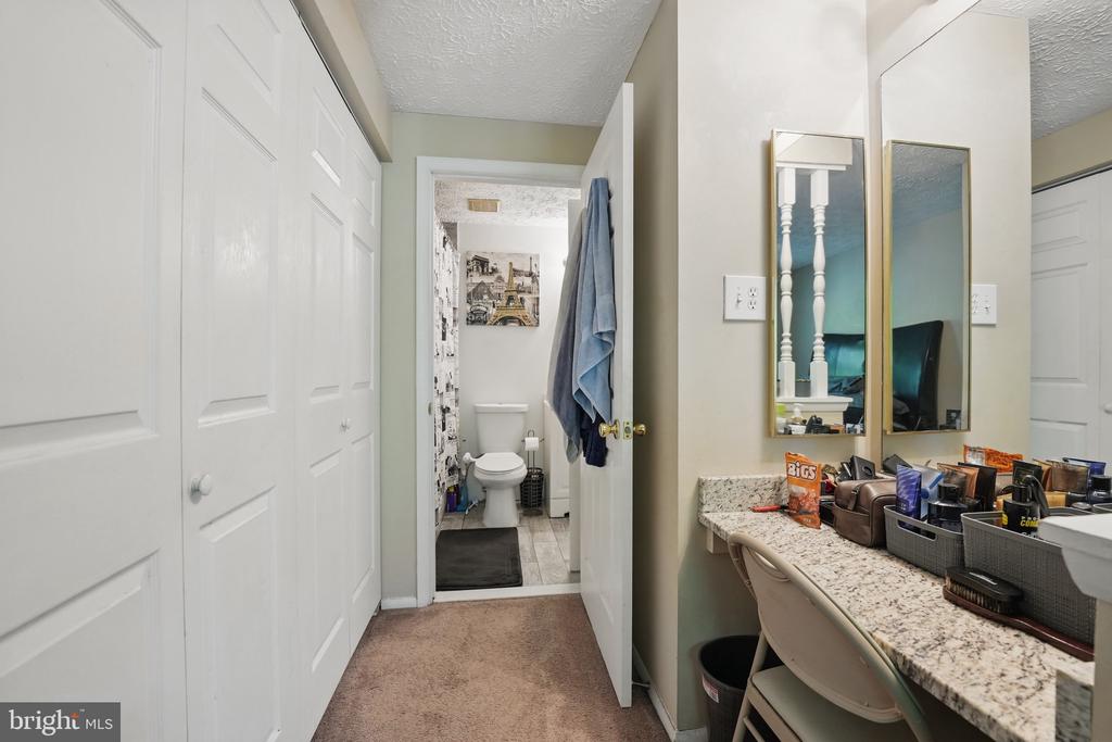 8706 PINNACLE ROCK COURT