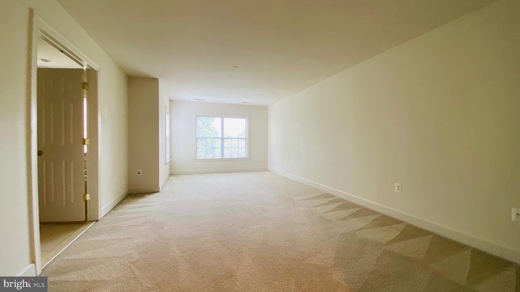 2978 THOMPSON PARK LANE