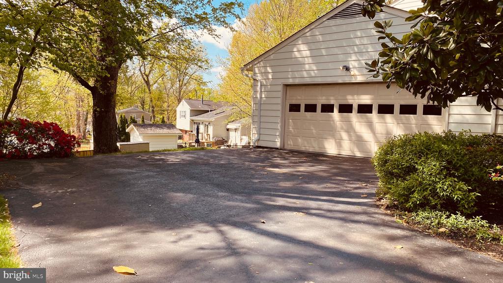 9203 SHARI DRIVE