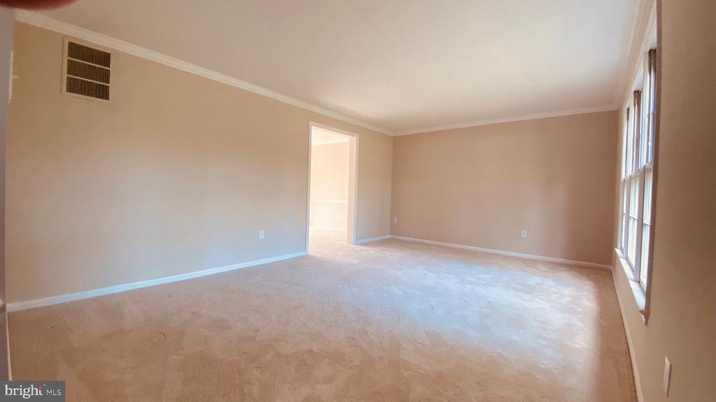 9203 SHARI DRIVE