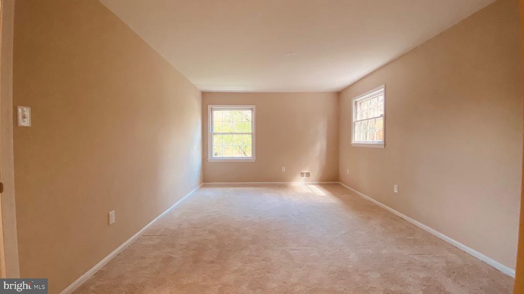 9203 SHARI DRIVE