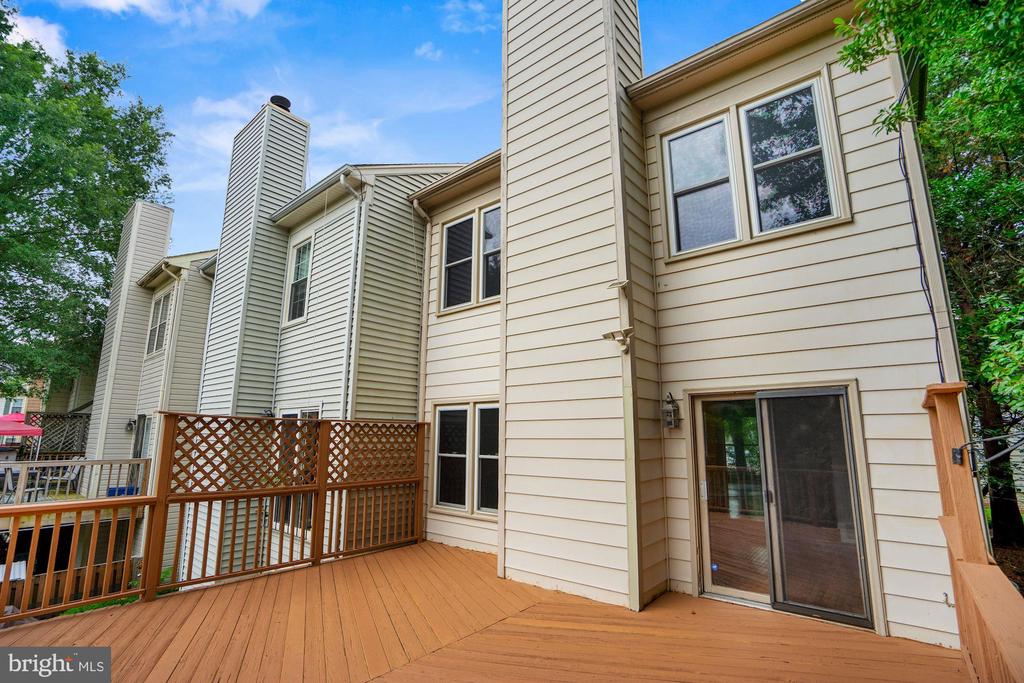 5136 GLEN MEADOW DRIVE