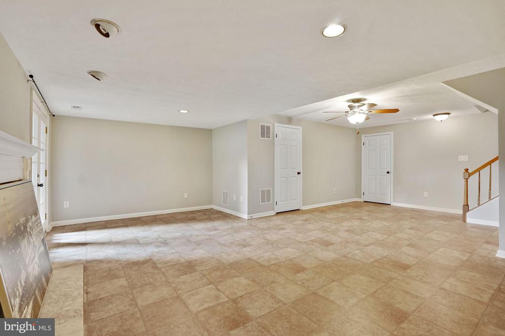 5136 GLEN MEADOW DRIVE