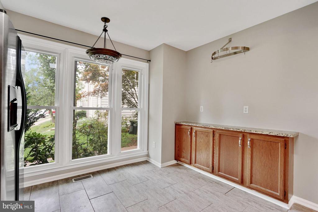 5136 GLEN MEADOW DRIVE