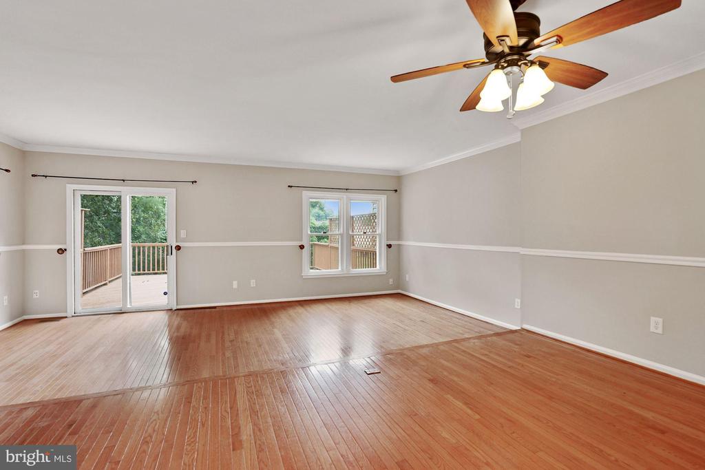 5136 GLEN MEADOW DRIVE