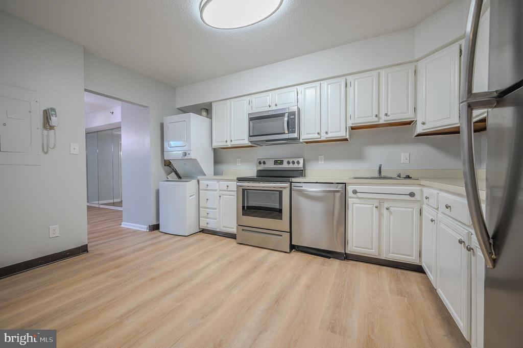 3713 GEORGE MASON DRIVE 201W
