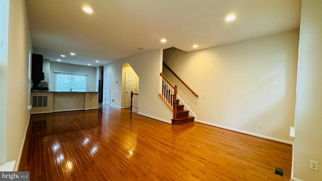9430 CANONBURY SQUARE