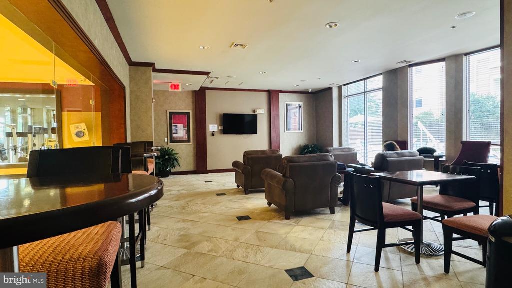 9480 VIRGINIA CENTER BOULEVARD 214