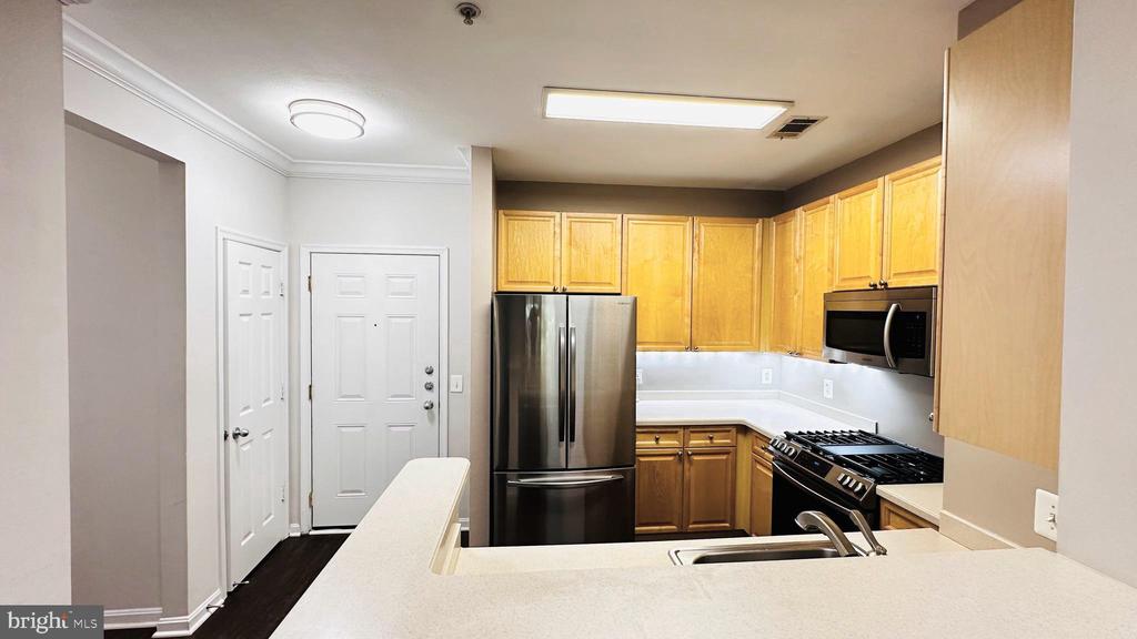 9480 VIRGINIA CENTER BOULEVARD 214