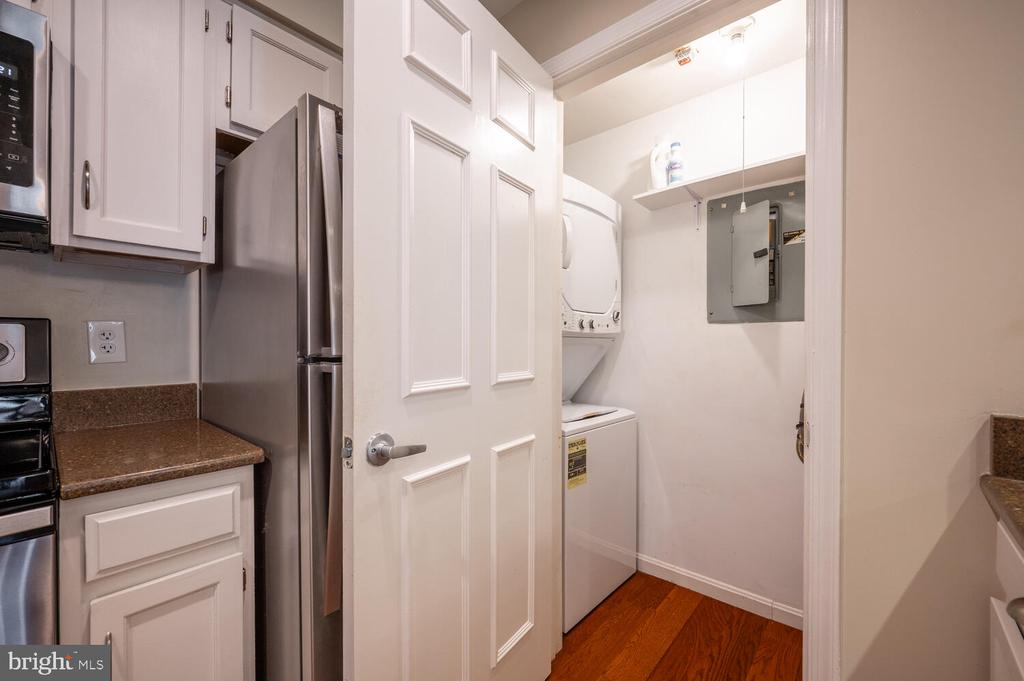 6052 ESSEX HOUSE SQUARE A 6052A