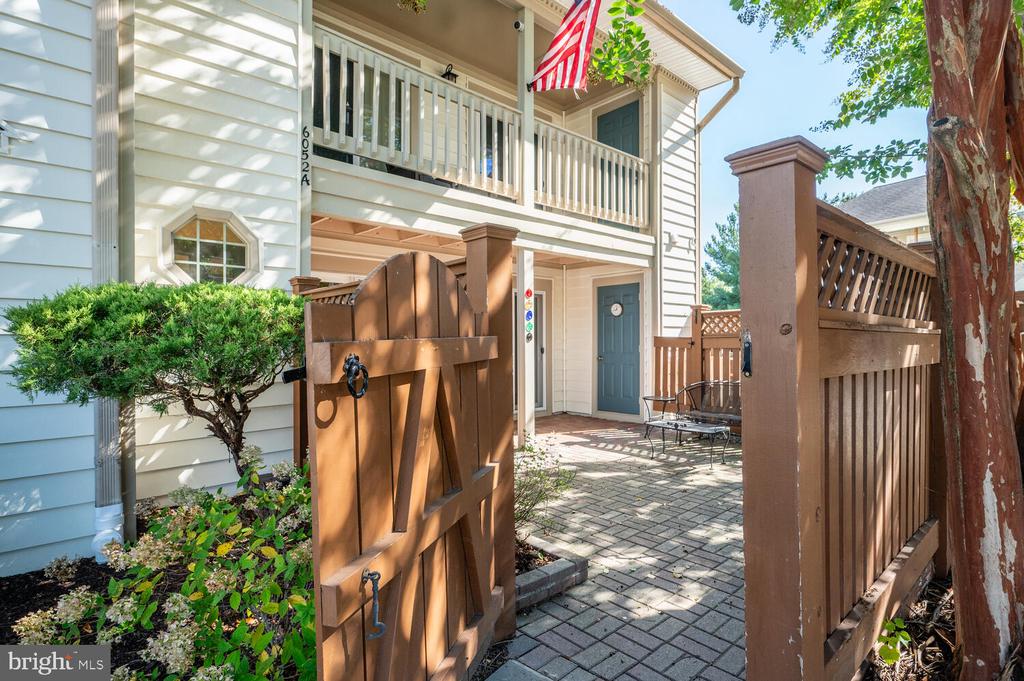 6052 ESSEX HOUSE SQUARE A 6052A
