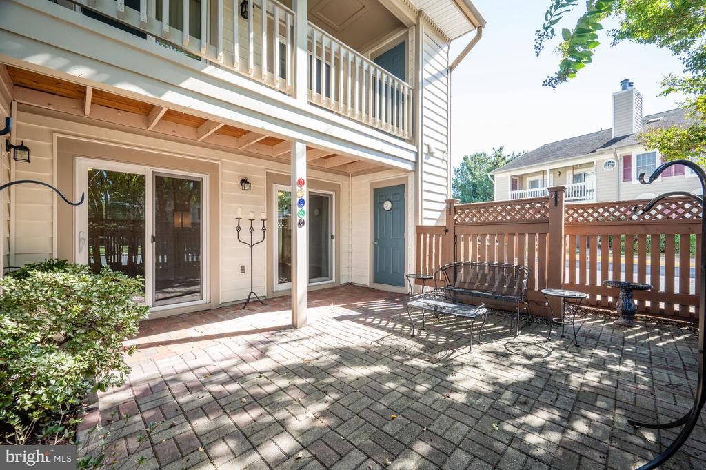 6052 ESSEX HOUSE SQUARE A 6052A