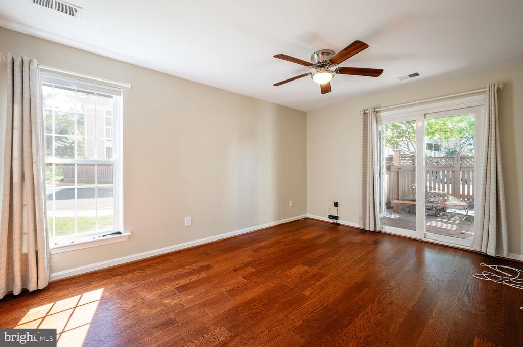 6052 ESSEX HOUSE SQUARE A 6052A
