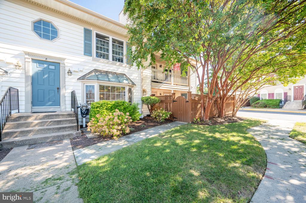 6052 ESSEX HOUSE SQUARE A 6052A