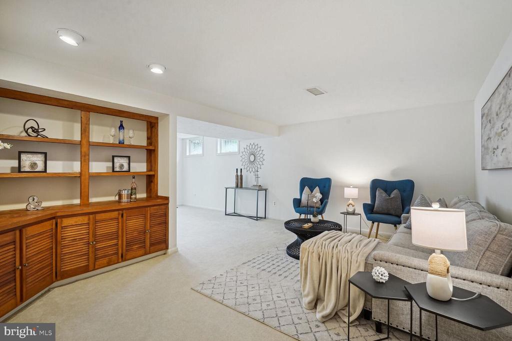 6311 FALLING BROOK DRIVE